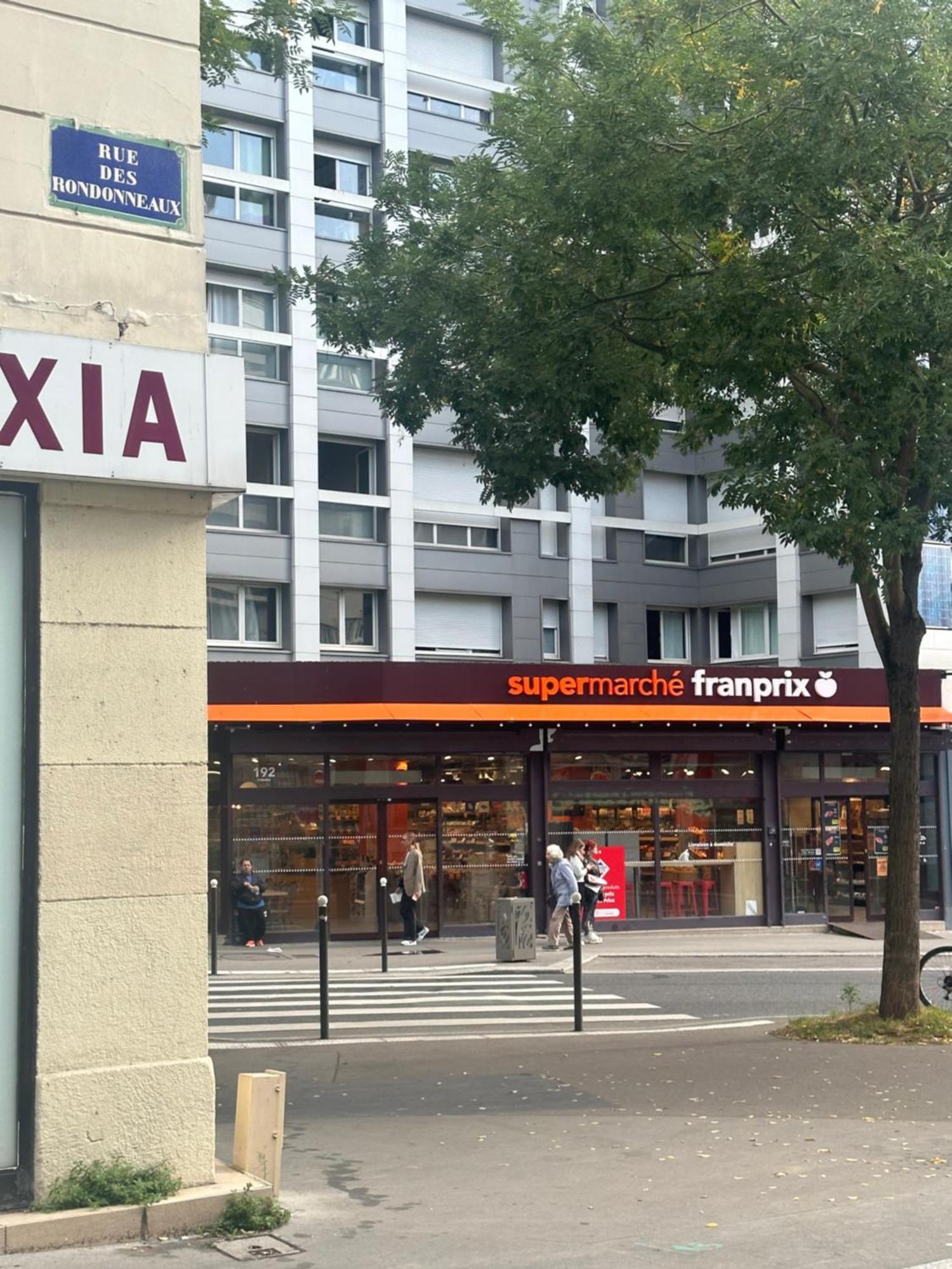 Metro Gambetta Paris Exterior foto
